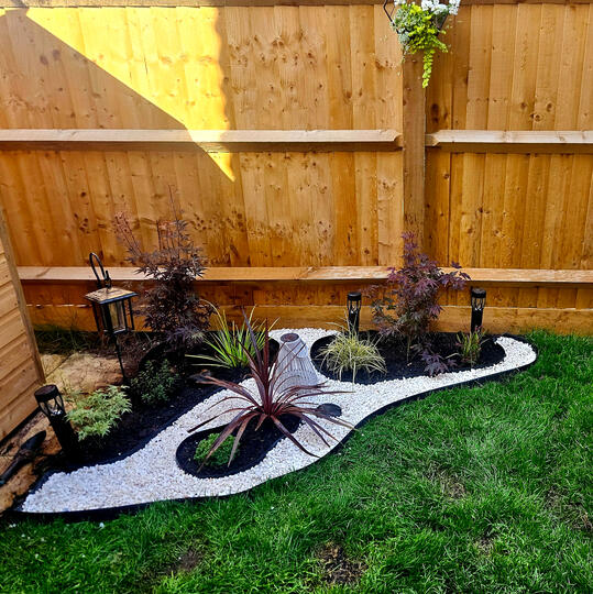 Garden Girl Newbury logo